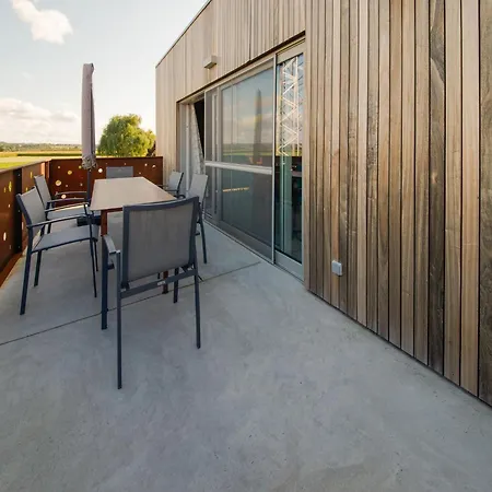 In Vise Near Town Richelle